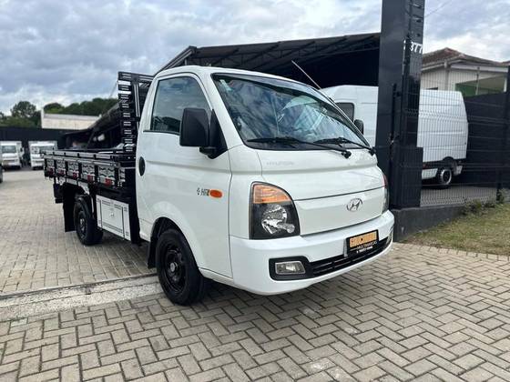 HYUNDAI HR 2.5 LONGO SEM CAÇAMBA 4X2 16V 130CV TURBO INTERCOOLER DIESEL 2P MANUAL